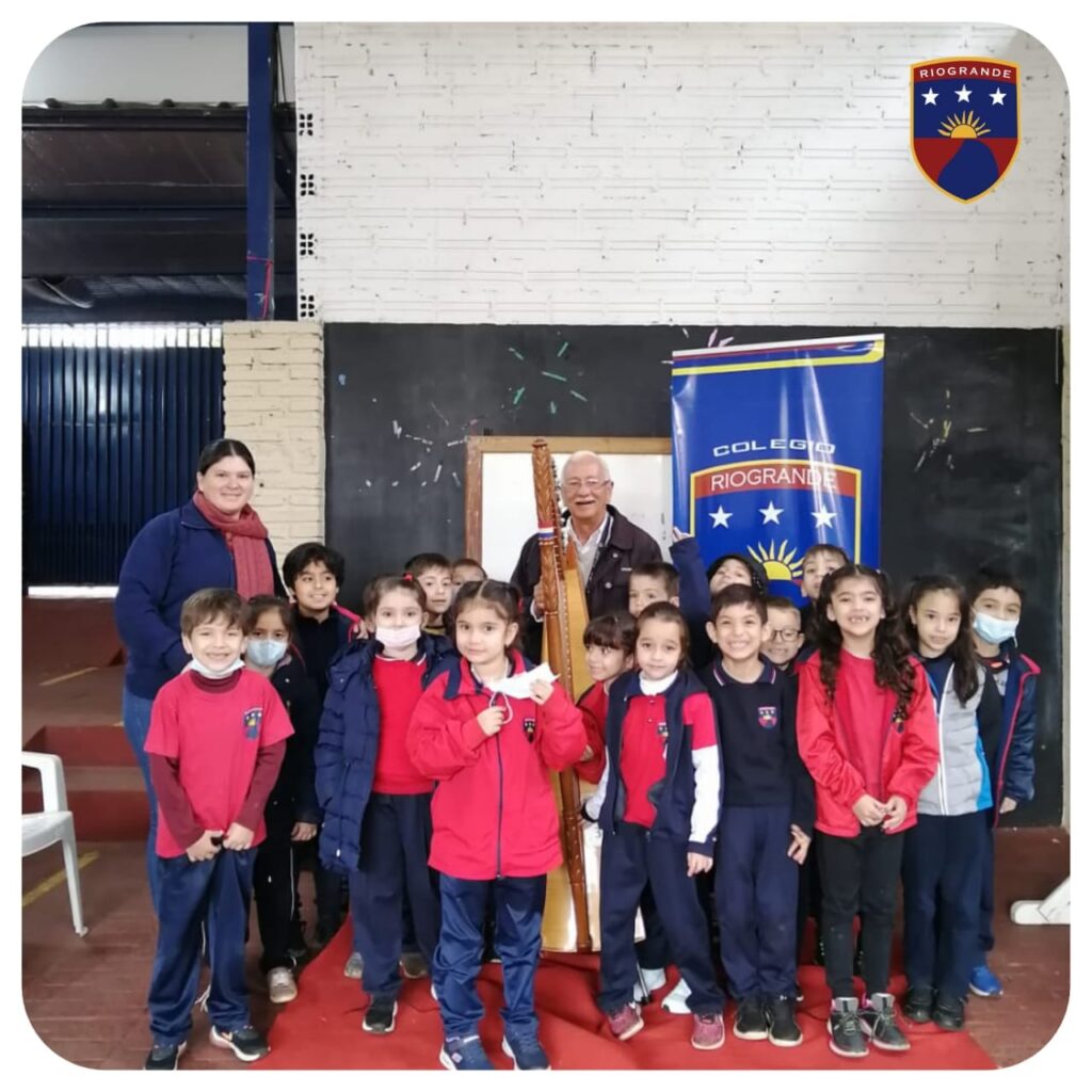 Los futuros alumnos de Almenitas Encarnación visitan el colegio para conocer las clases y a sus nuevos profesores